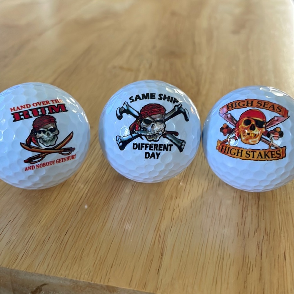 Novelty Pirate Skull Golf Ball Set